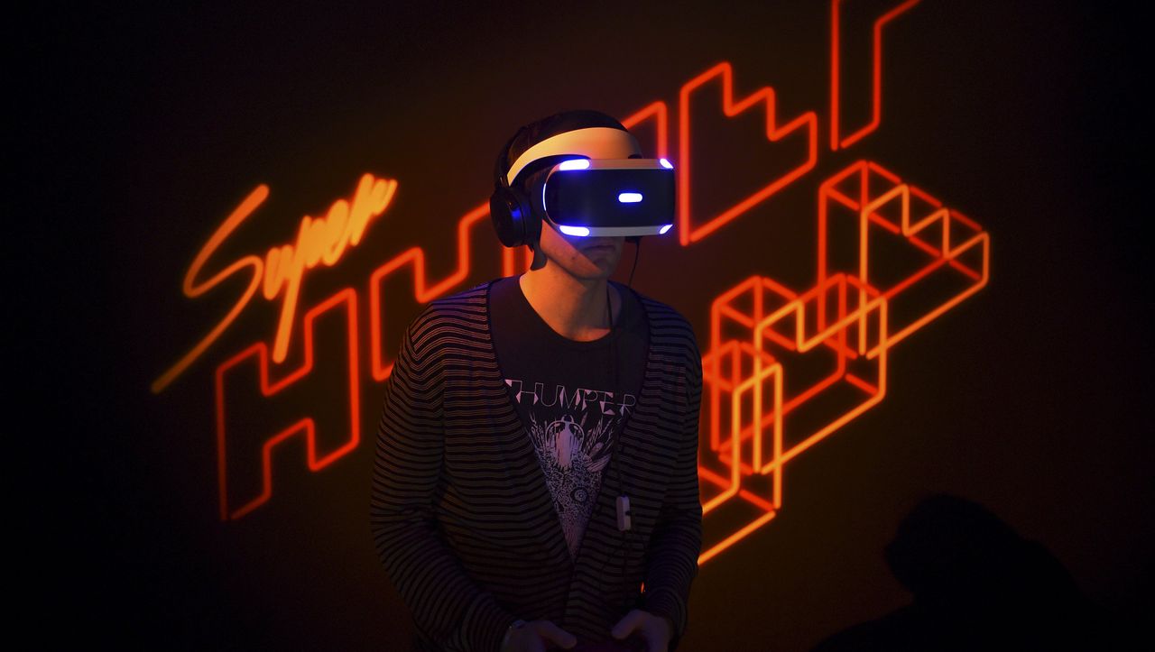 Sony VR glasses cost 400 Euro