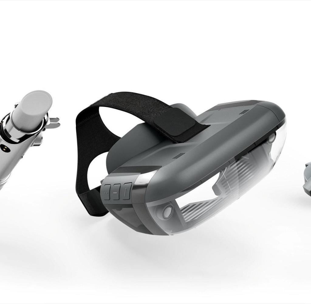 Lightsaber, glasses and a direction finder enable the virtual lightsaber fight