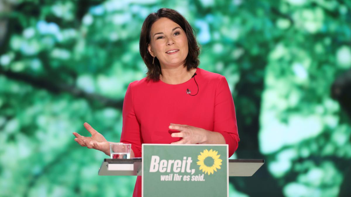 Early on, Baerbock makes it clear what the Greens want