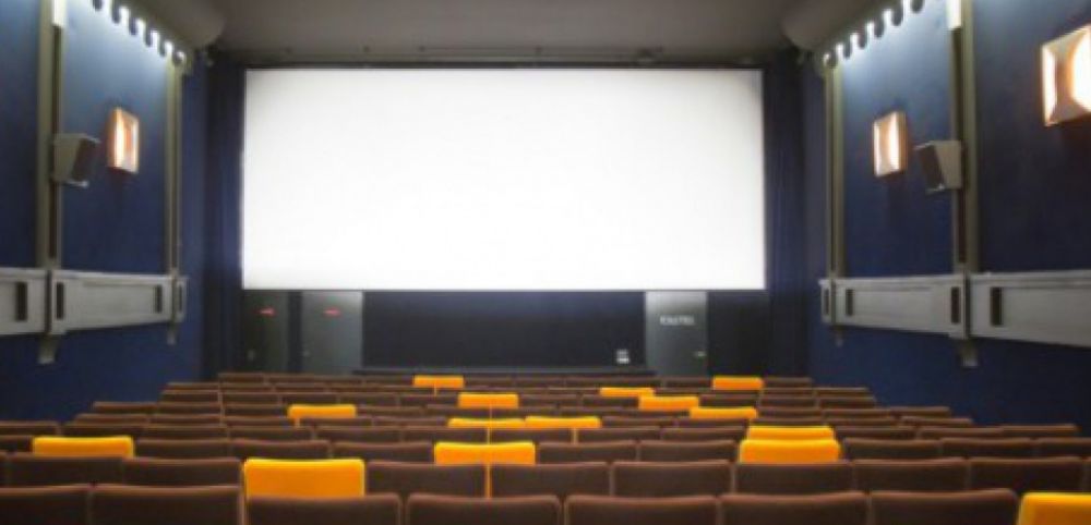The cinema of tomorrow, a place of life hyperconnected to its audience