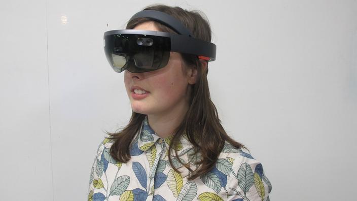 I tested Microsoft's HoloLens and the future is not for now