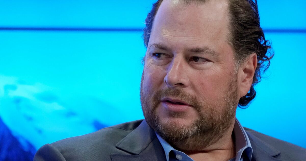 
    The CEO of Salesforce uses artificial intelligence to run his company - and she recently put a European executive to the test
