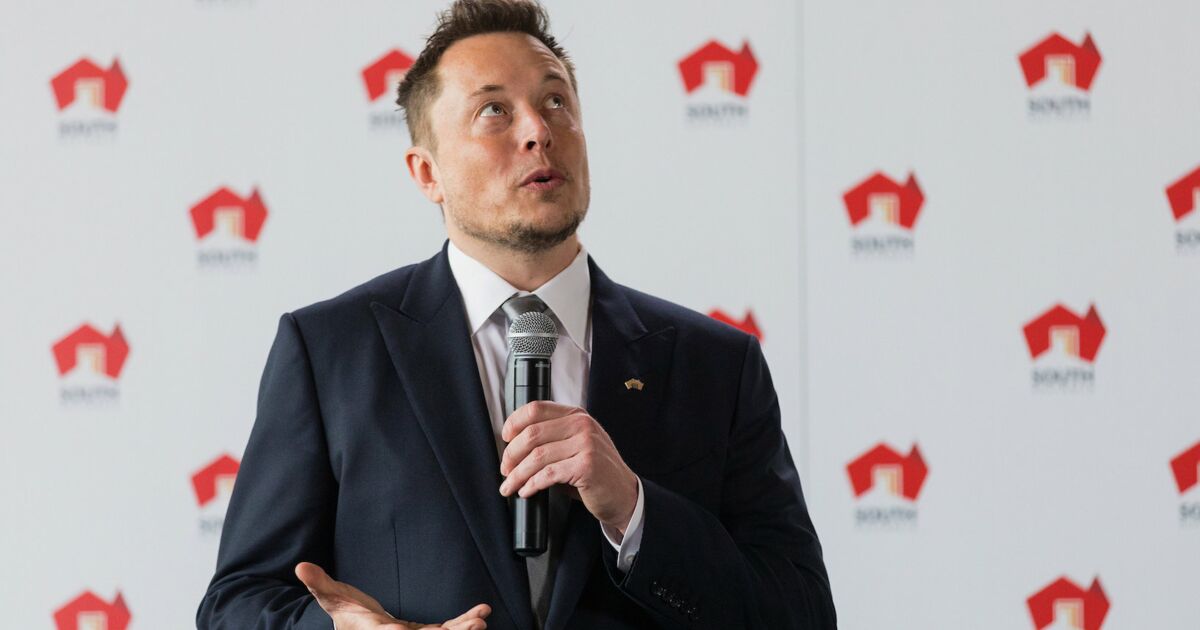 
    Elon Musk proposes to urgently regulate artificial intelligences - here are 4 reasons to worry
