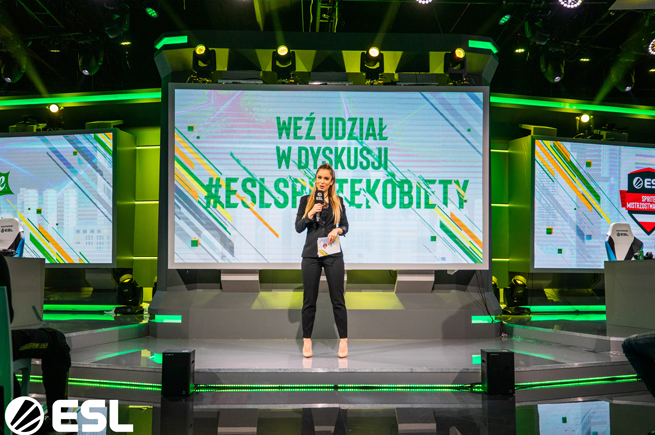 Female representation in the esports industry – women in a world stereotypically reserved for men